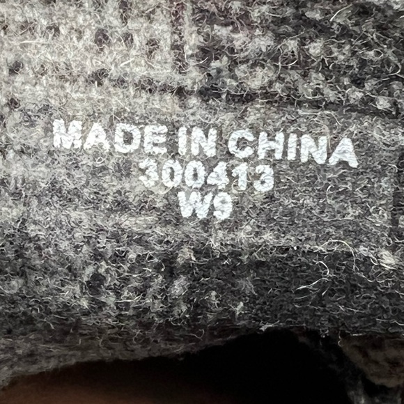 TOMS Black Suede Desert Wedge Ankle Booties Size 9 Women's - Picture 2 of 8